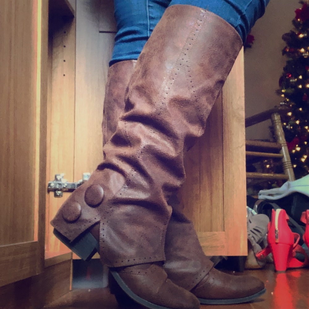 Brown tall boots with button detail